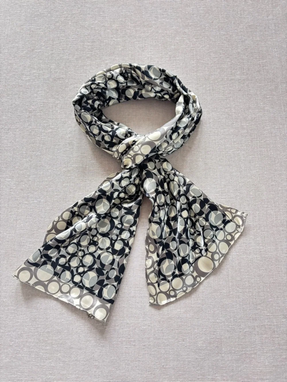 Esprit vintage black & white geometric pattern delicate elegant scarf.